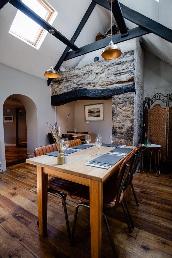Hotel The Golden Lion, Newport, Pembrokeshire Newport  Esterno foto